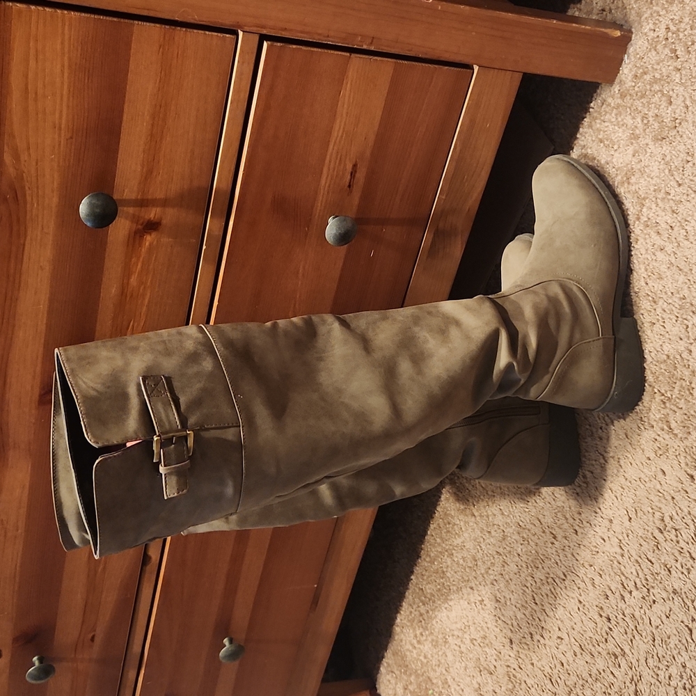Gray boots